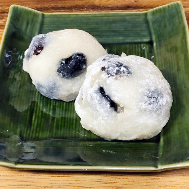 黒豆塩大福