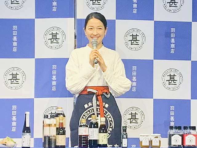 浅草「まるごとにっぽん」で開かれた「羽田甚商店」オープニングイベント