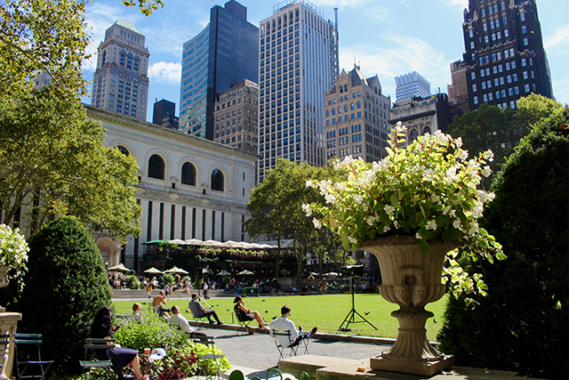 ハロウィン、そしてクリスマス。冬を迎えるニューヨーク