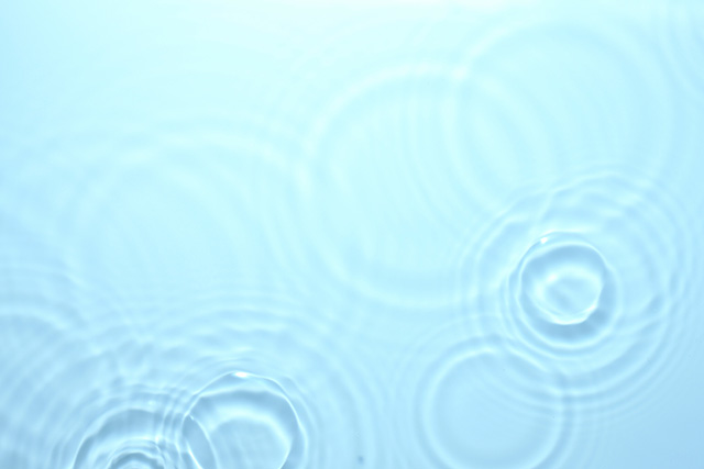 雨水の水の波紋