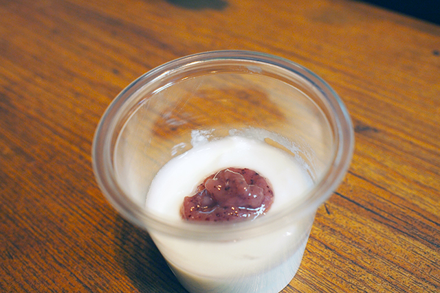 黒米甘酒とヨーグルト