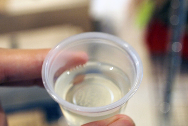 タイコウのかつお節でとったお出汁は、体に染み渡るような滋味深い味。動物性でありながら脂が浮かず、透明で澄んでいるのが、かつお節の上品な特徴ともいえる