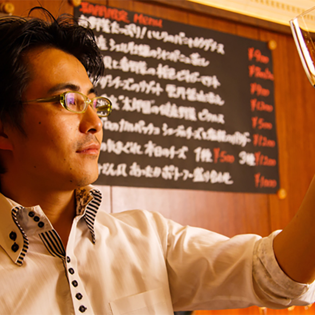 「シャンパン＆醤油BAR フルートフルート」醤油の旅人 大土橋努さん ※シャンパン＆醤油BAR フルートフルートオフィシャルサイトより