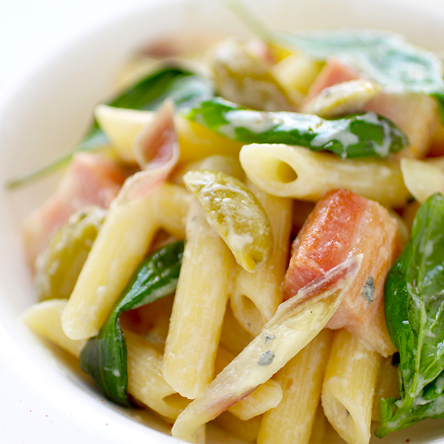 ロックフォールチーズとベーコンのペンネ