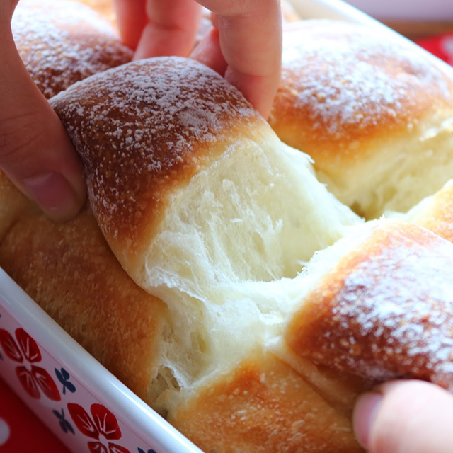 ホーロー容器でパン作り！ボウルやこね台ナシで本格的な味『魔法のホーローパン』