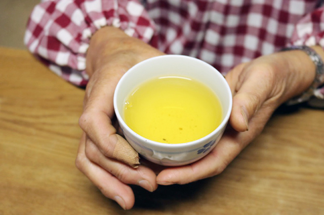 徳島の豊穣な空気を吸って育った日本でただひとつの味、阿波晩茶