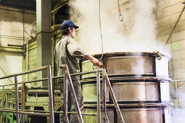 I could see the actual moment of steaming the rice. This can only be seen in the season of making Mirin.