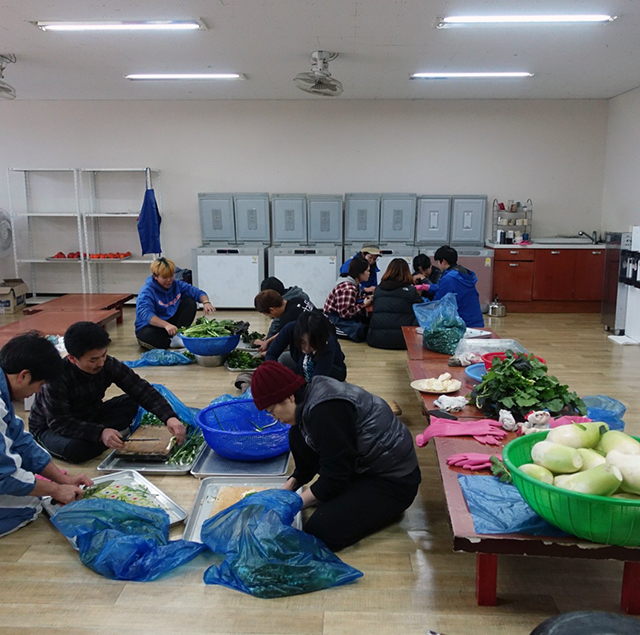 みんなで手分けして準備していく