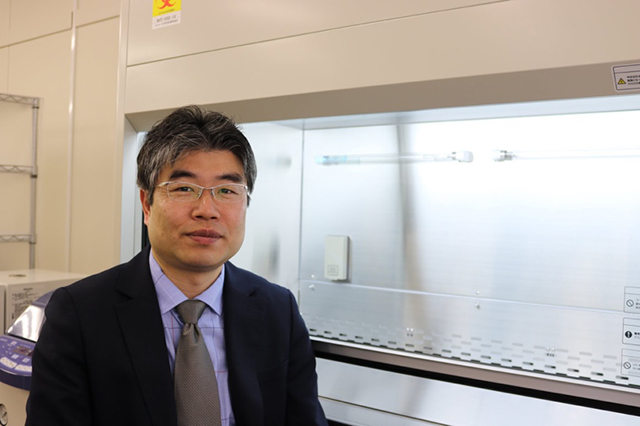 東京農業大学生命科学部/分子微生物学科長の内野昌孝教授