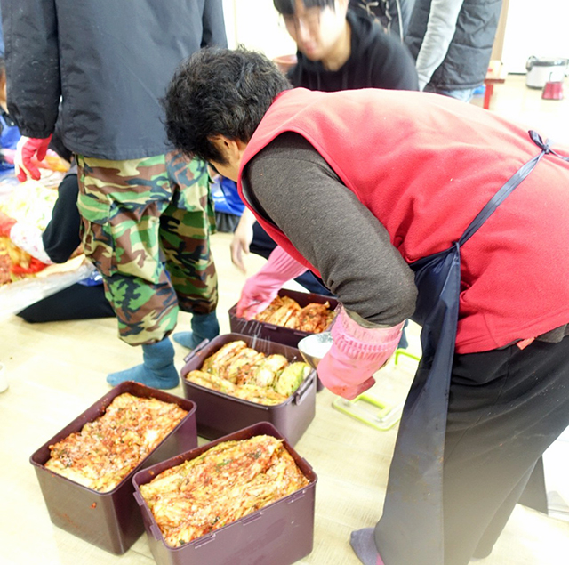最後まで味の調整に余念がないアジュンマ