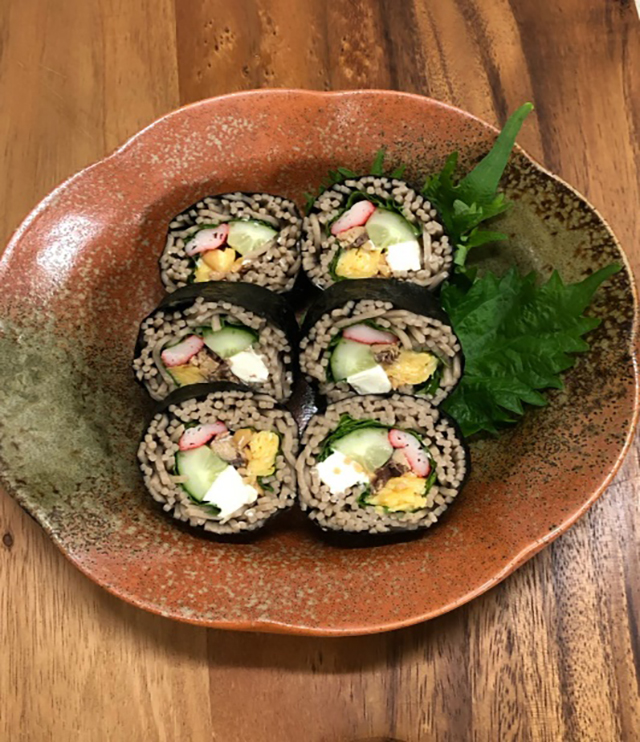 節分に食べるべき3つの開運フード(豆・イワシ・ソバ)が丸ごと入った『発酵恵方巻き』レシピ