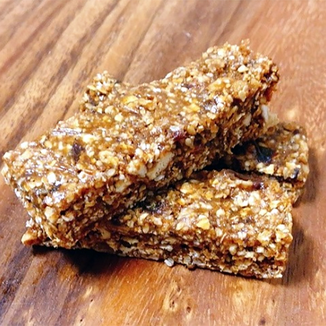 「発酵プロテインバー」レシピ│タンパク質を安心・手軽にとれる低糖質プロテインバーを手作り