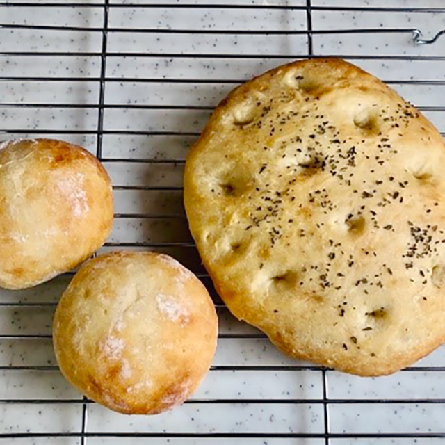 お家で手作り♡「発酵豆腐パン」レシピ│ヨーグルト×イーストのダブル発酵！低糖質で低カロリー、卵・バター不使用の作り方