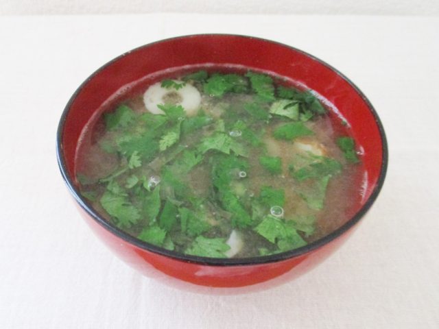 かつおぶし_香菜_ちくわ_味噌玉_おくすり味噌汁114：haccola　発酵ライフを楽しむ「ハッコラ」
