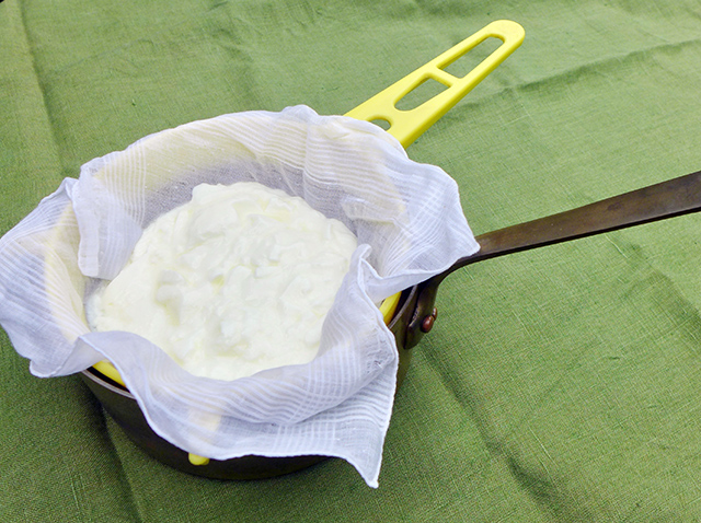 ヨーグルトの水切り